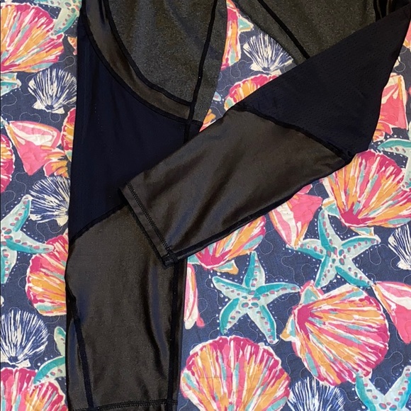 Black color block fitness pants 👖 🏋️‍♀️ - Picture 2 of 3